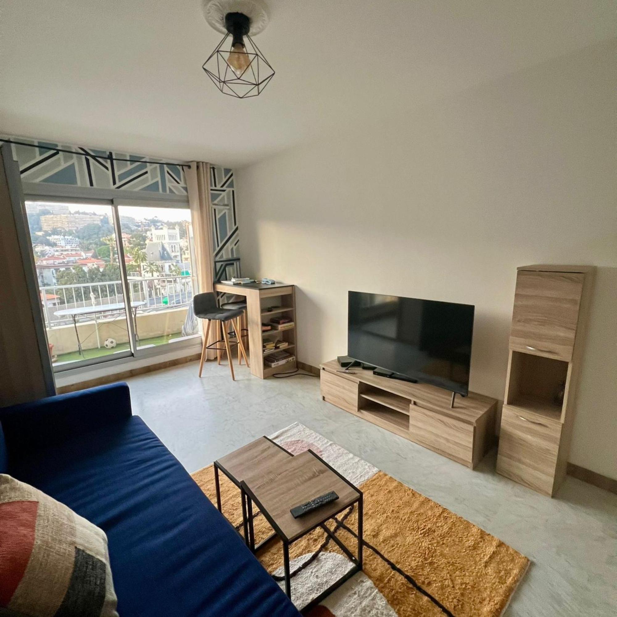 Cozy Studio Near Promenade Ницца Экстерьер фото